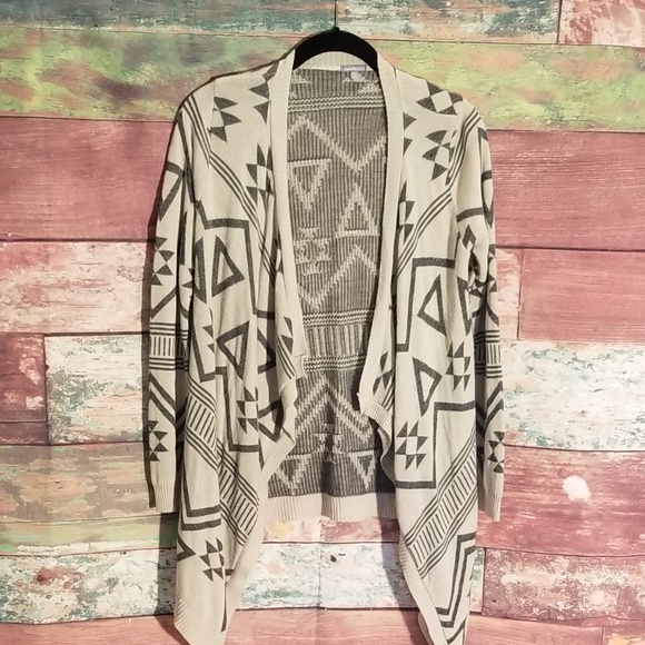 Charlotte Russe Sweaters - CHARLOTTE RUSSE AZTEC cardigan sweater size Small